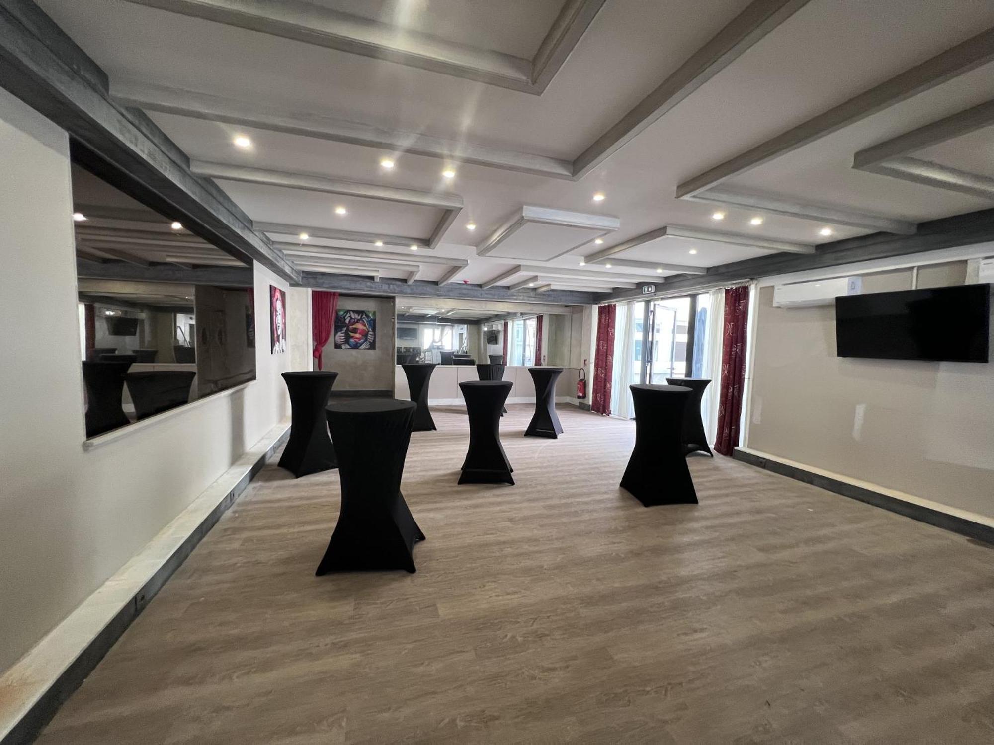 Vitry-le-François Logis Hotel De La Poste מראה חיצוני תמונה